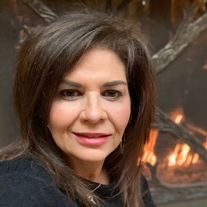 Meet your Posher, Letleticia